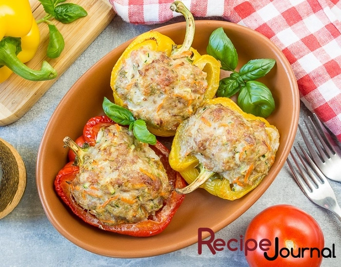 Перец фаршированный курицей, запеченный в духовке - рецепт блюда из птицы