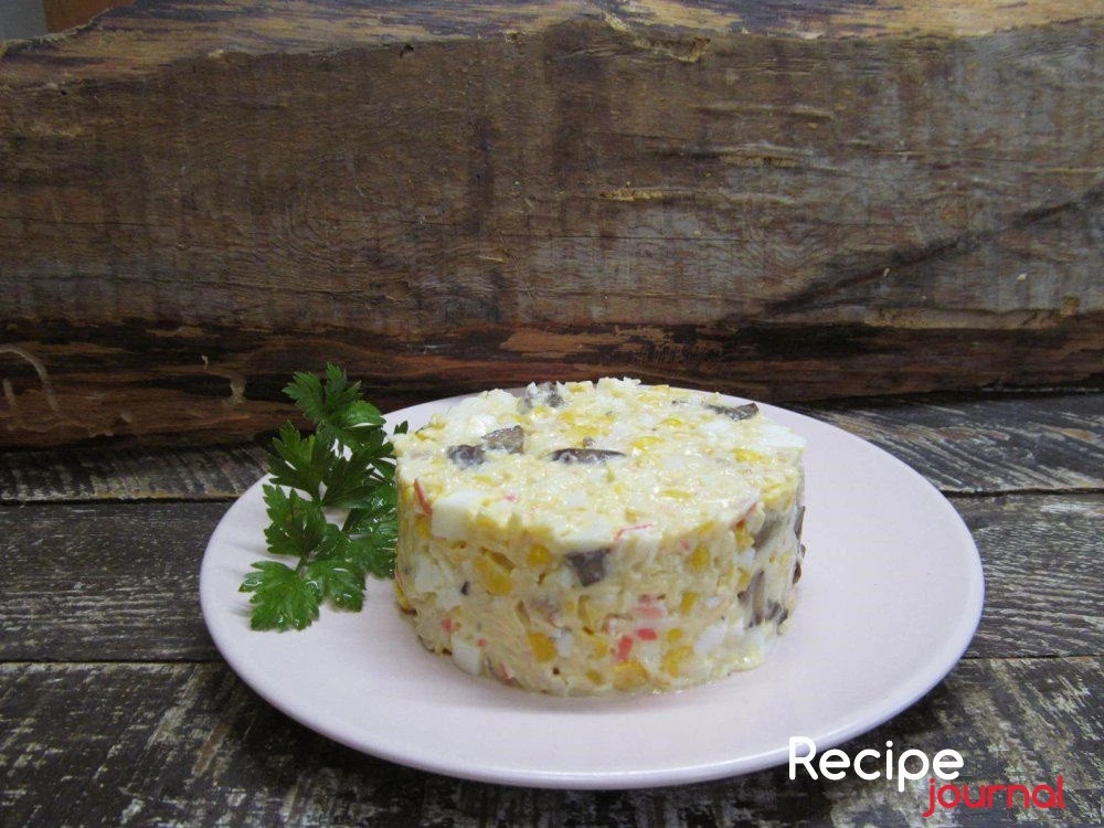 Рецепт Еврейского салата с курицей, крабовыми палочками и грибами