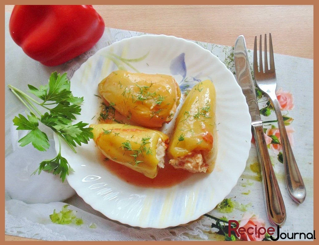 Фото с (Перец, фаршированный мясом и капустой - рецепт блюда из овощей)