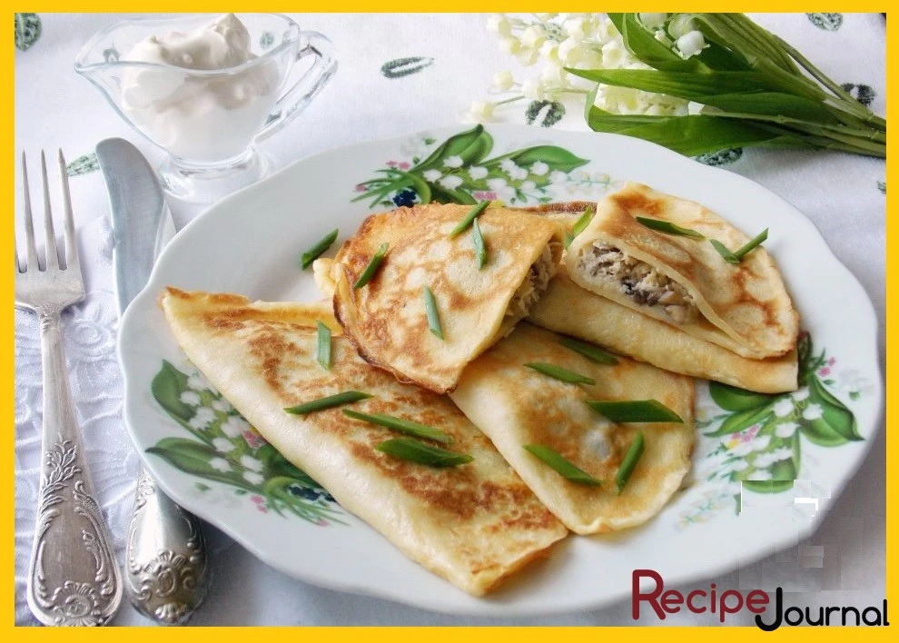 Фото с (Блинные пирожки с курицей и грибами - рецепт простой выпечки)